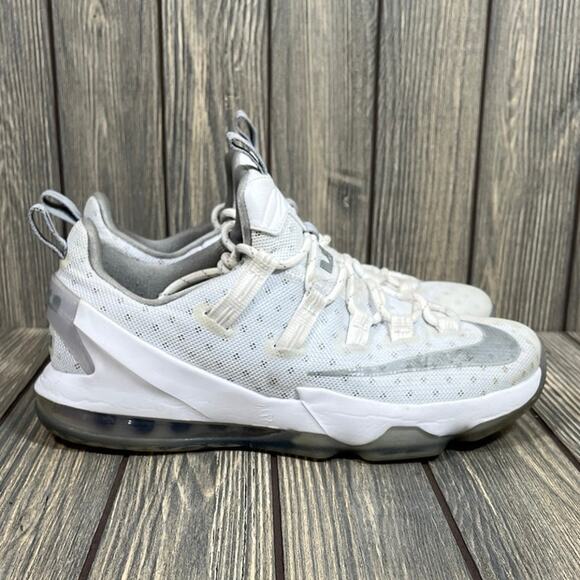 lebron james shoes 9.5